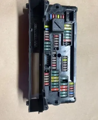 BMW 5 F10 F11 Fuse module 925281501 02899924 317033442