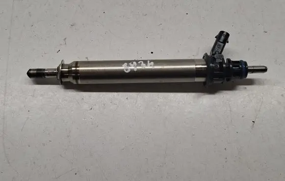 Mercedes-Benz GLE W167 Fuel injector A2560700187 A2560705600