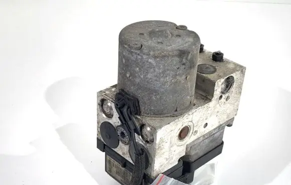 Audi A4 S4 B5 8D ABS Pump 8E0614111AH