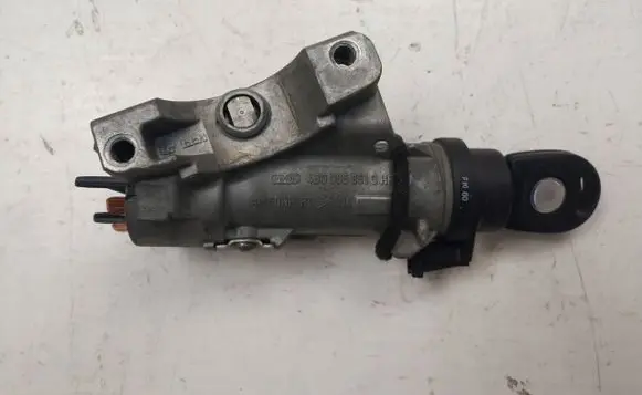 Volkswagen Polo Ignition lock 4B0905851G