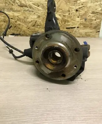Citroen C4 Cactus Front wheel hub