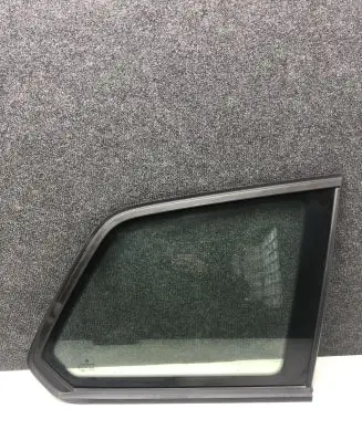 Volkswagen Golf VII Rear side window 5G9845298