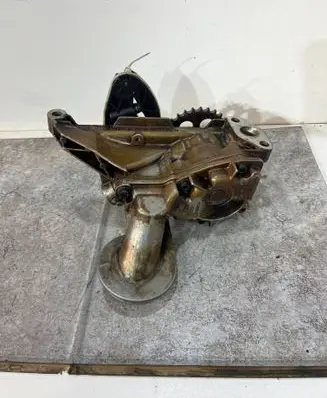 Audi A8 S8 D3 4E Oil pump 077115105D 671085762