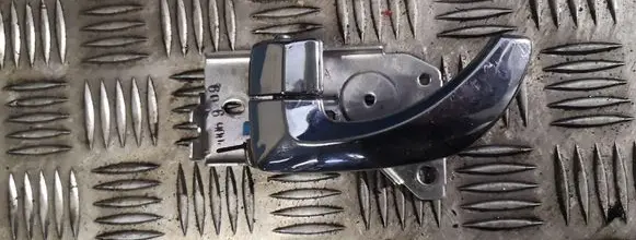 KIA Sorento Front door interior handle