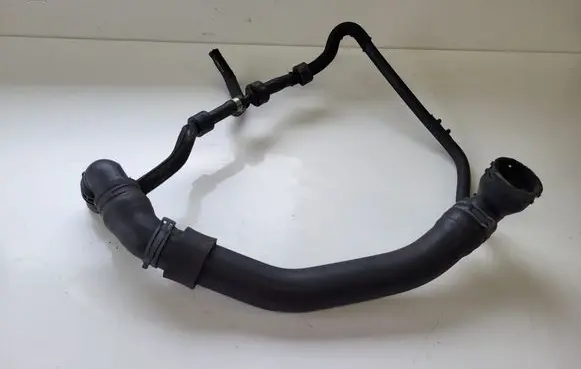 Skoda Superb B8 (3V) Engine coolant pipe/hose