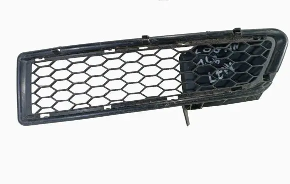Dacia Logan II Front bumper lower grill