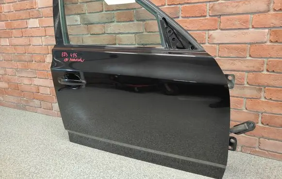 BMW X3 E83 Front door 3451016