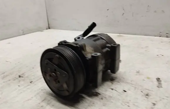 Volvo S40, V40 Air conditioning (A/C) compressor (pump)