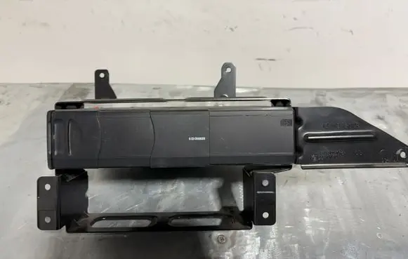 BMW 3 E90 E91 CD/DVD changer 9188893