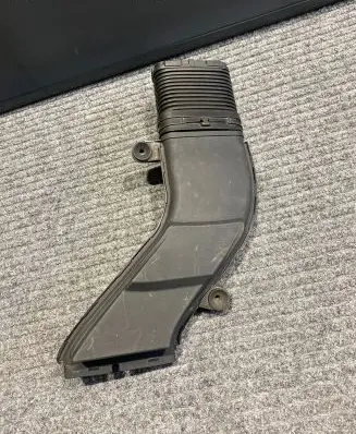 Mercedes-Benz SL R231 Air intake duct part A2760902637