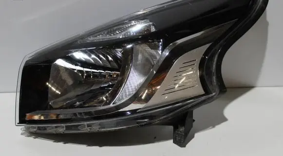 Renault Trafic III (X82) Headlight/headlamp 260607934R