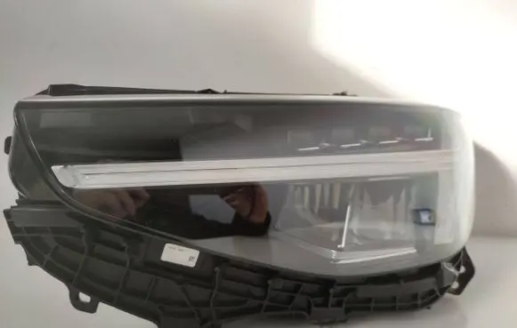 Volvo XC40 Headlight/headlamp 32404665
