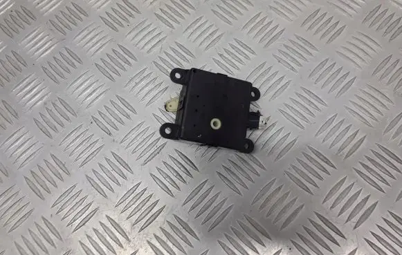 Nissan Primera Central body control module 3T05030820