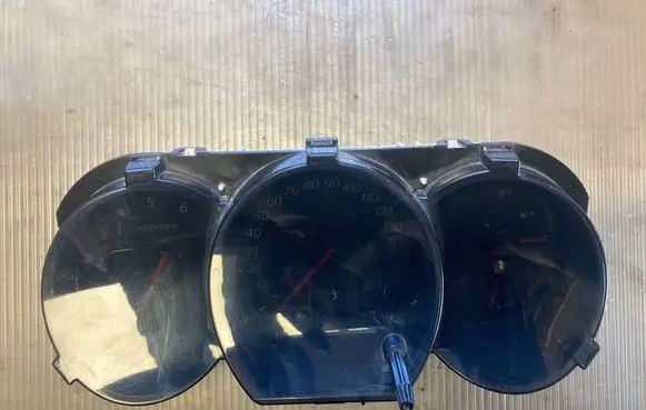 Speedometer (instrument cluster)