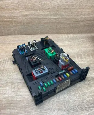 Citroen C5 Central body control module 9660105980 281133468A