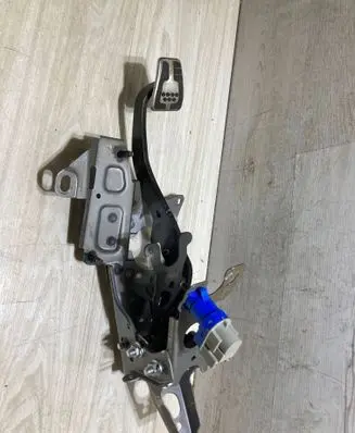 Ford Ecosport Brake pedal 8v512450EB