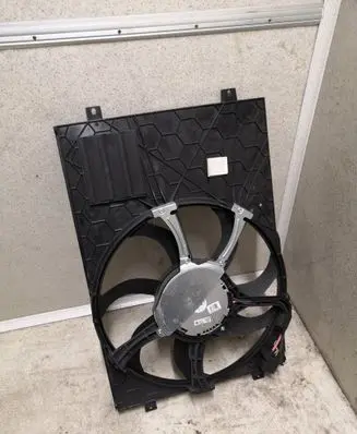 Volkswagen Tiguan Electric radiator cooling fan 5N0121205K