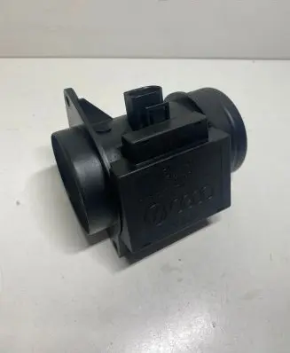 Volkswagen Golf IV Mass air flow meter 71822101 074906461