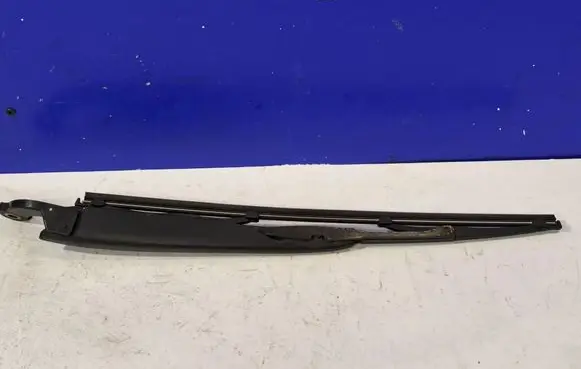 Volvo V70 Rear wiper blade arm 8662751