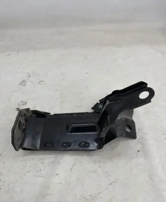 Volvo S60 Radiator mount bracket 31261932