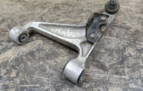 Infiniti G35 Rear upper control arm/wishbone