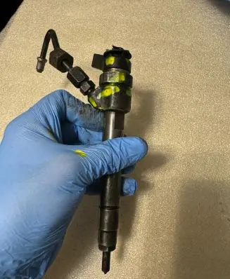 Mercedes-Benz A W169 Fuel injector A6400700787 6400700787