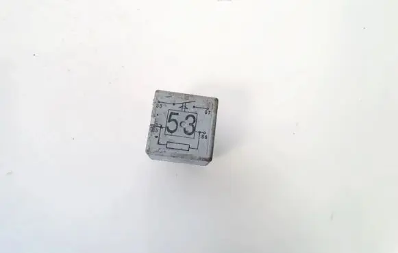 Volkswagen Golf IV Other relay 141951253B 20240072