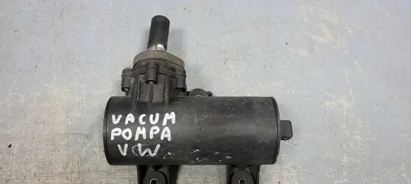 Volkswagen Golf III Vacuum pump