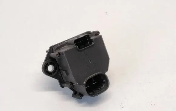 Citroen C4 I Coolant fan relay 8241001 1284