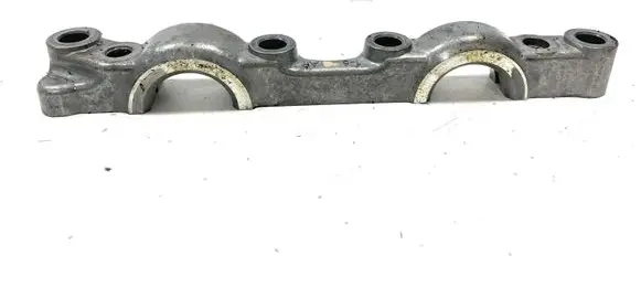 Toyota Avensis T270 Camshaft holder 