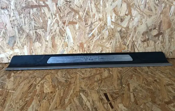 BMW 3 E46 Side skirt front trim 51478204114 8204114