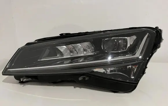 Skoda Superb B8 (3V) Headlight/headlamp 3V1941015D