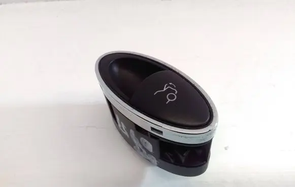 Mercedes-Benz E W211 Tailgate opening switch A2118211151