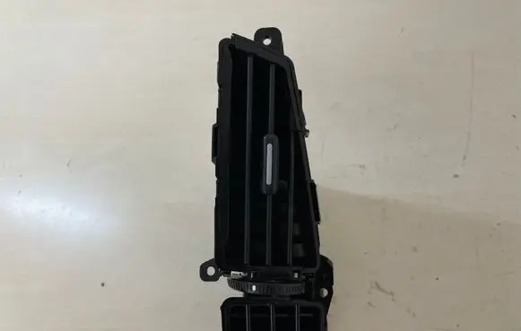 KIA Ceed Dash center air vent grill 974401H900