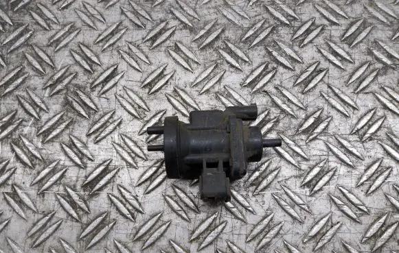 Mercedes-Benz A W169 Valve vacuum 