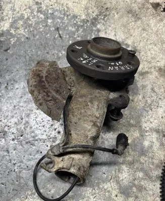 Volkswagen Sharan Front wheel hub
