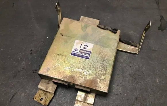 Suzuki Jimny Engine control unit/module 2371066C00 A93B71565 1617