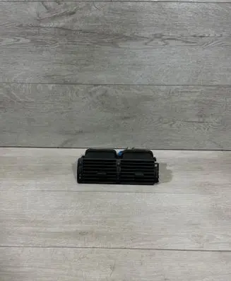 BMW 3 E46 Dash center air vent grill 8391179