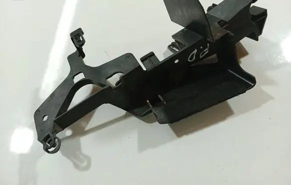 Ford Mondeo MK IV Front bumper mounting bracket 7S71A21978AD 7S71-A21978-AD