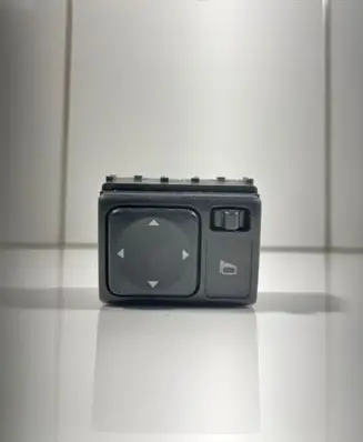 Nissan X-Trail T30 Wing mirror switch NILES