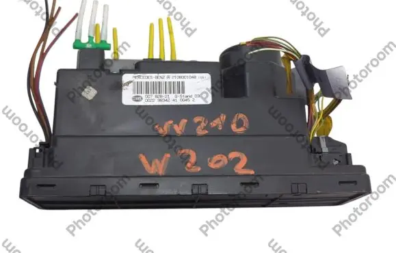 Mercedes-Benz E W210 Central locking vacuum pump 2108001048 00782821 0022983424100452