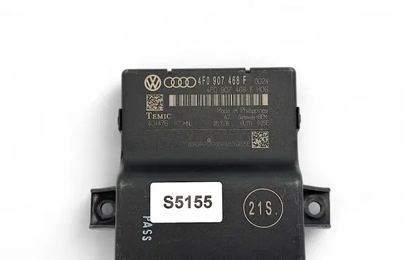 Audi A6 S6 C6 4F Gateway control module 4F0907468F