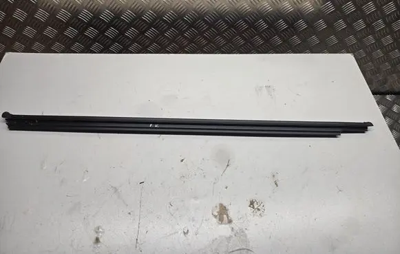 Volkswagen Tiguan Allspace Rubber seal front door window/glass 5NA837479