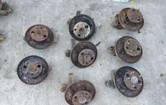 Toyota Celica T180 Rear wheel hub