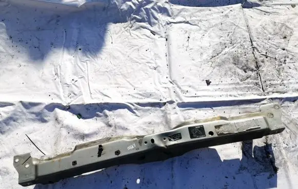 Chrysler Voyager Radiator support slam panel 4612926