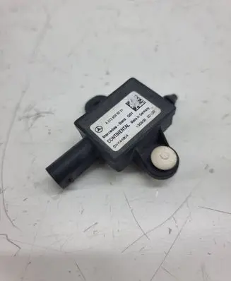 Mercedes-Benz E W212 Airbag deployment crash/impact sensor A2129056501