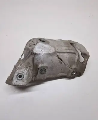 Toyota Verso Heat shield in engine bay 