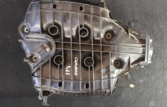 Chevrolet Camaro Intake manifold 243576845 12645755 12650600