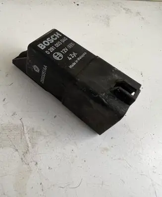 Chrysler Grand Voyager V Glow plug pre-heat relay 0281003040 05033351AA