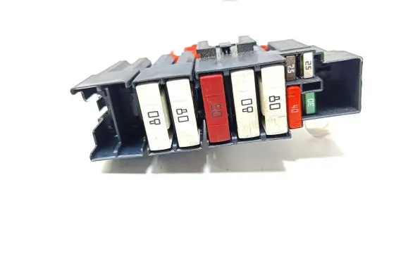 Renault Captur Fuse module 403888509R